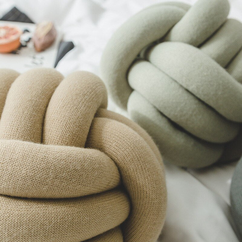 Knot Ball Kissen
