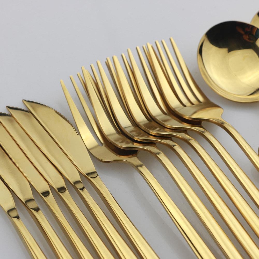 Elegantes 24-teiliges Besteckset für besondere Anlässe