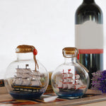 Kreative Glasflasche in Schiffsform