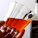 Whiskey- und Weingläser im Churchill-Stil