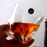 Whiskey- und Weingläser im Churchill-Stil