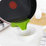 Flexibler Silikon-Trichter für sauberes Kochen
