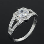 Herzring aus Sterlingsilber mit Kristallen