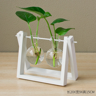 Moderne Holzvase mit stilvollem Akzent | NaturEleganz