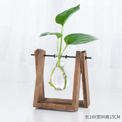 Moderne Holzvase mit stilvollem Akzent | NaturEleganz