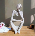 Skulptur einer kreativen europäischen Denkfigur zur Heimdekoration