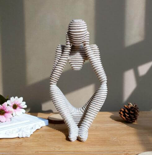 Skulptur einer kreativen europäischen Denkfigur zur Heimdekoration