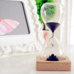 Kreative Sanduhr mit Magnetischem Design