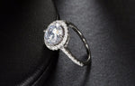 Ring mit 1,4 ct CZ und kreisförmigem Kristallrand
