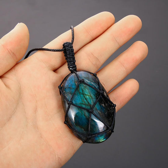 Powerful Labradorite Necklace – Stylish Jewelry with Meaning