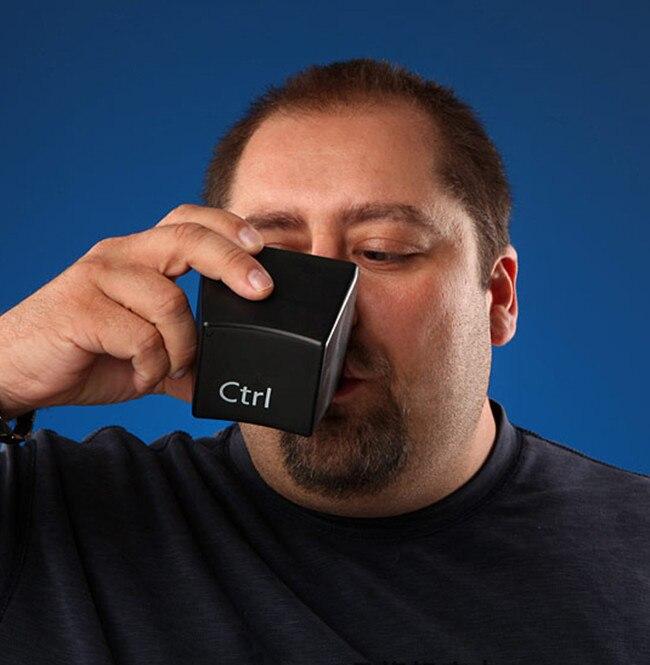 Tassen für Tee und Kaffee mit Ctrl Alt Del Motiv