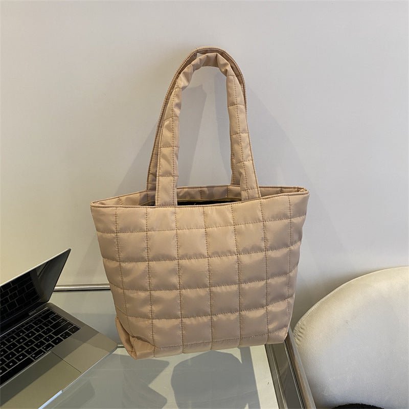 Stylish Tote with Ample Storage for Everyday Use