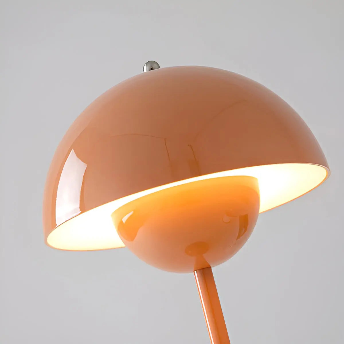 LumiSphere Elegante Tischlampe für stilvolle Beleuchtung