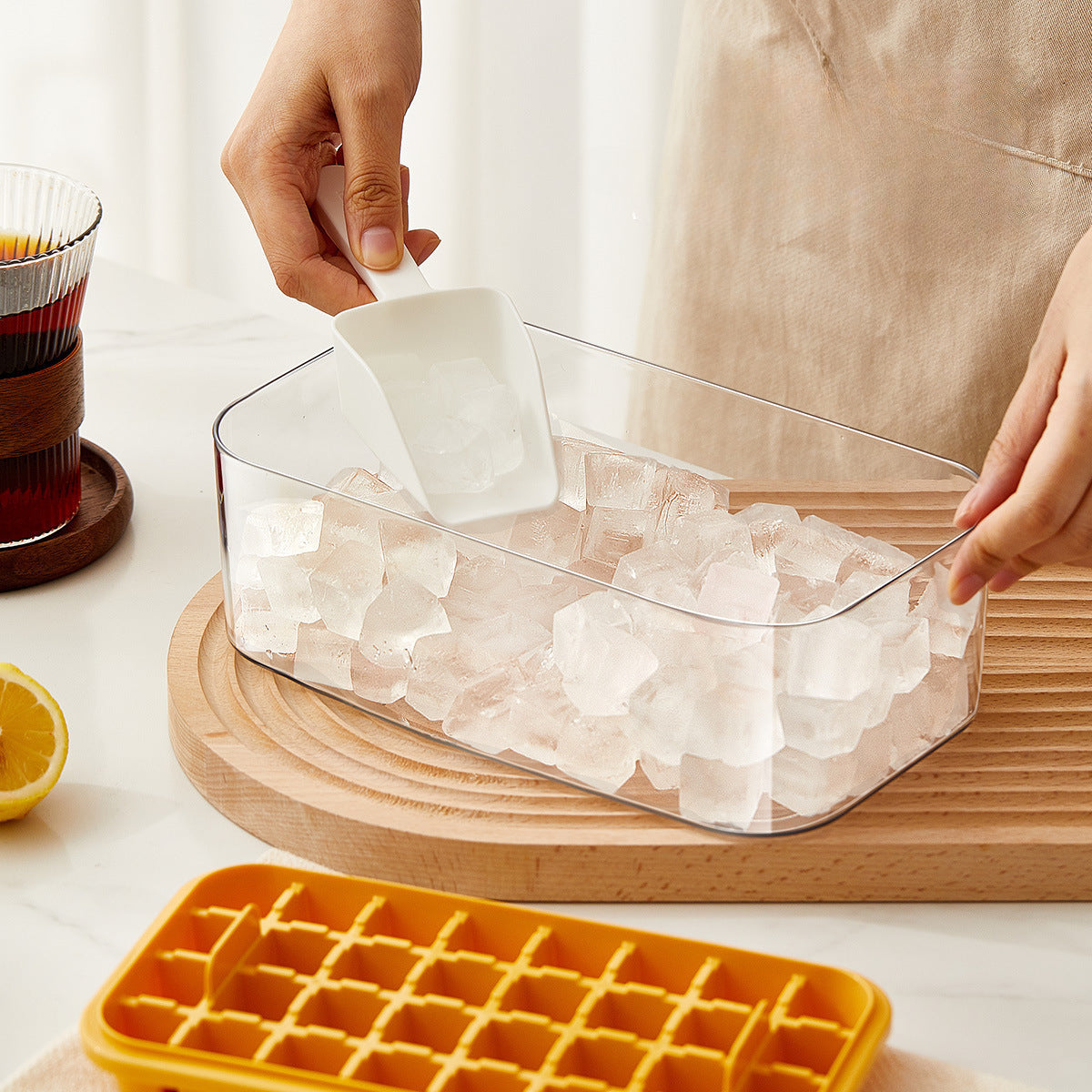 Praktische Silikon-Eiswürfelschale mit 32 Fächern