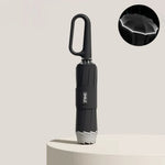 Robuster Regenschirm mit Reflektoren für optimale Sichtbarkeit