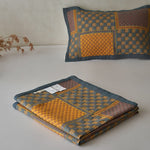 Airy vintage-style cotton blanket for all seasons