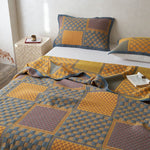 Airy vintage-style cotton blanket for all seasons