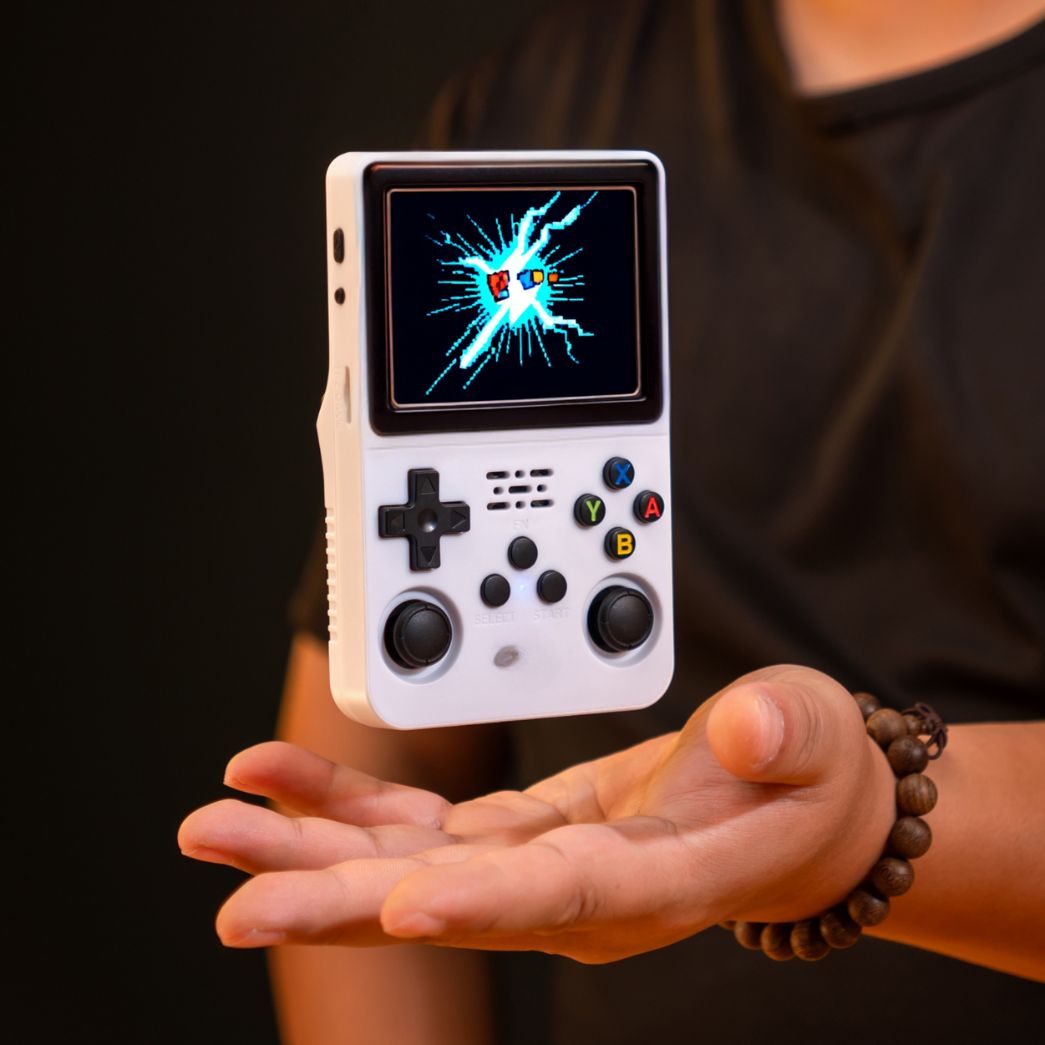 Tragbare Retro Spielkonsole mit über 20.000 Klassikern