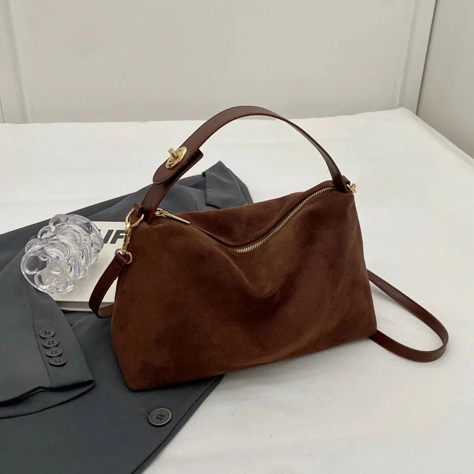 Luxurious Shoulder Bag for Modern Everyday Use