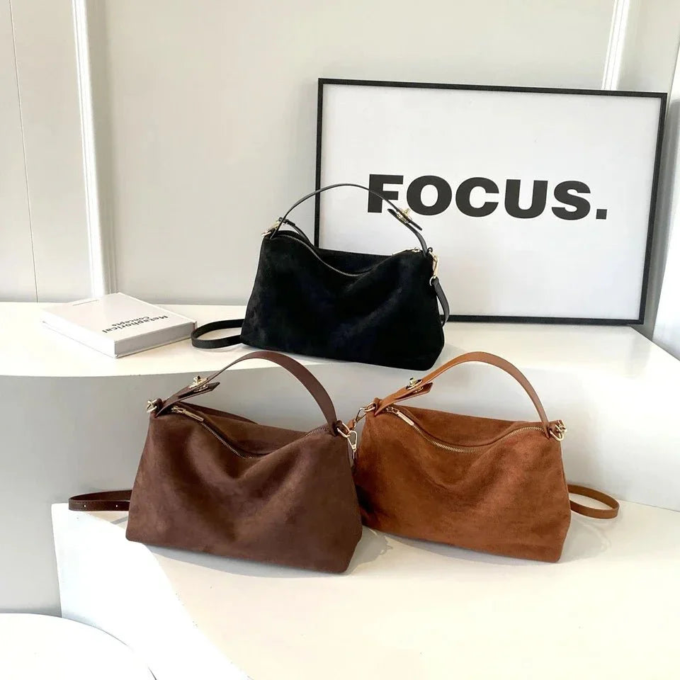 Luxurious Shoulder Bag for Modern Everyday Use