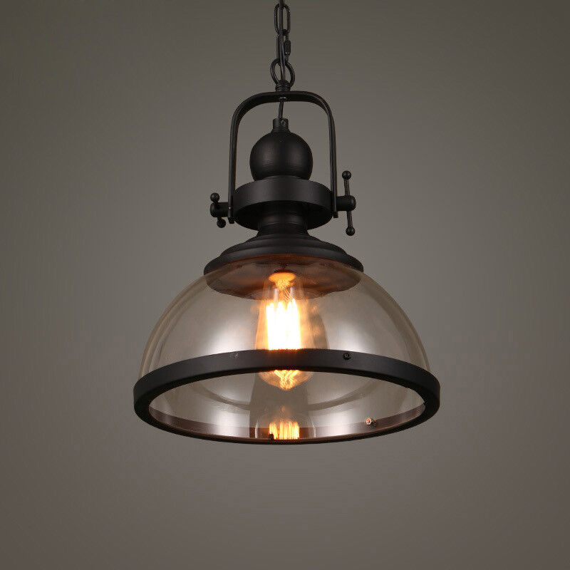 Stilvolle Hängelampe aus Glas im Retro-Industriestil