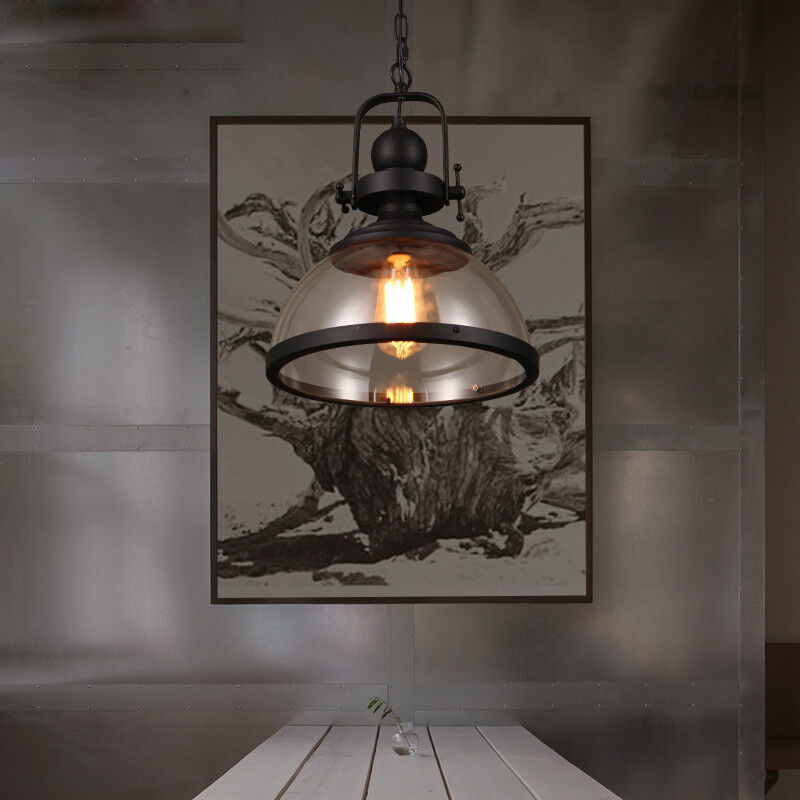 Stilvolle Hängelampe aus Glas im Retro-Industriestil