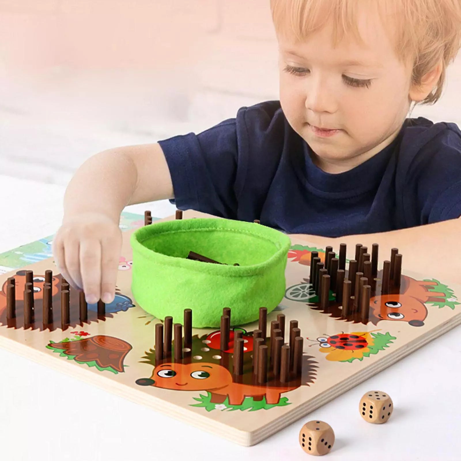 Sensorisches Lernspiel mit Igel im Montessori-Stil