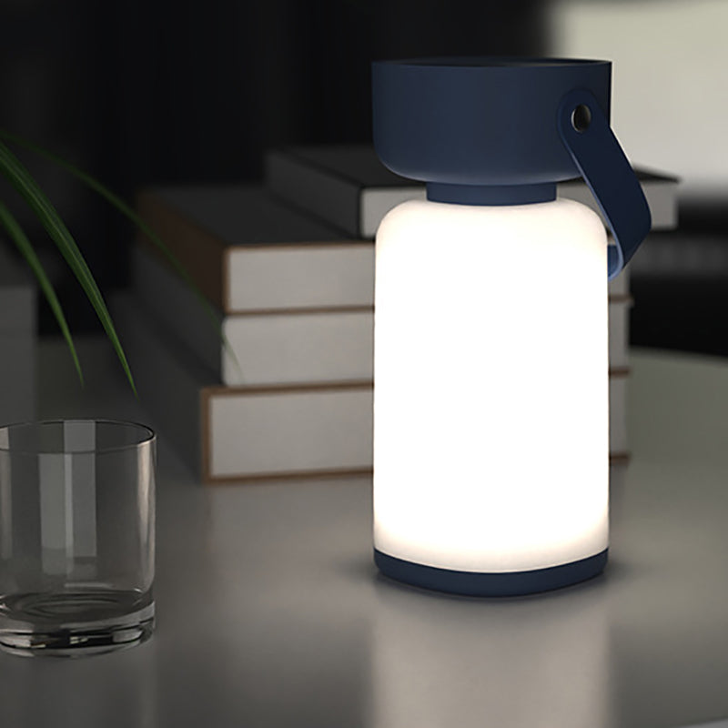 Elegant, portable LED outdoor lamp – Weatherproof and mobile