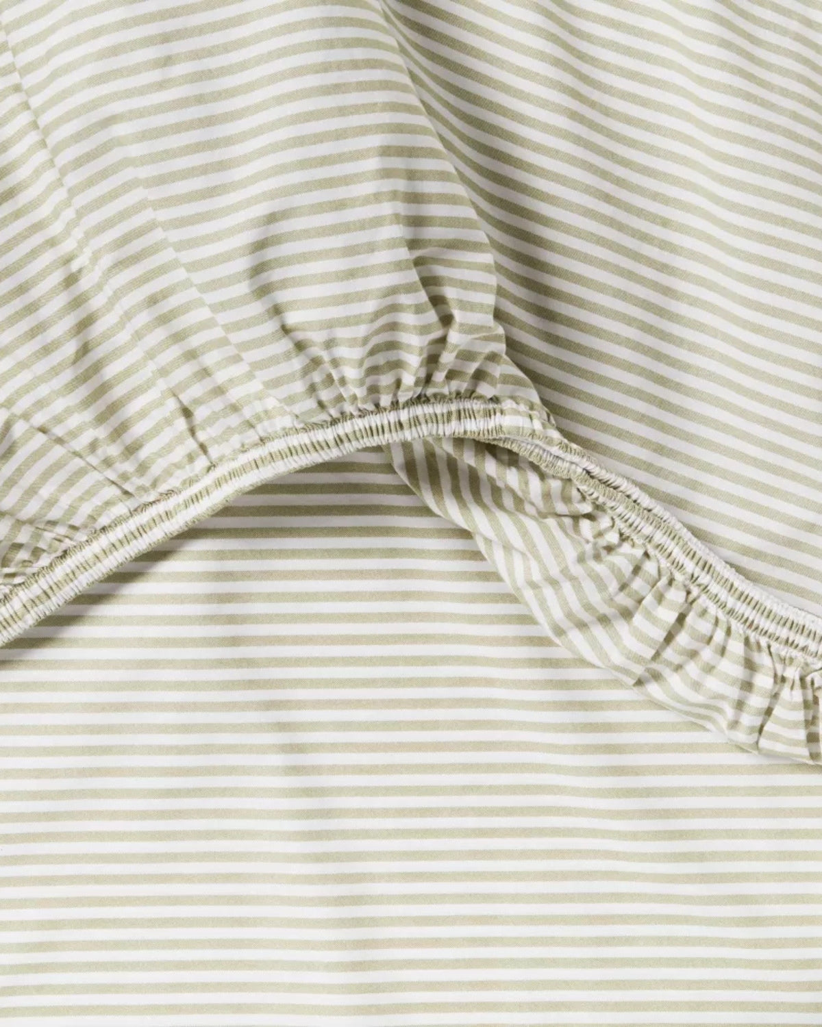 Elegant bedding set made of high-quality linen and cotton