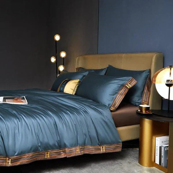 Elegant Satin Bedding Set for a Dream Bedroom