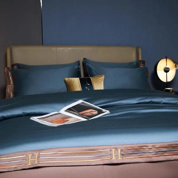 Elegant Satin Bedding Set for a Dream Bedroom