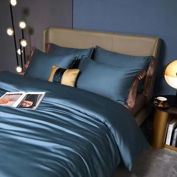Elegant Satin Bedding Set for a Dream Bedroom