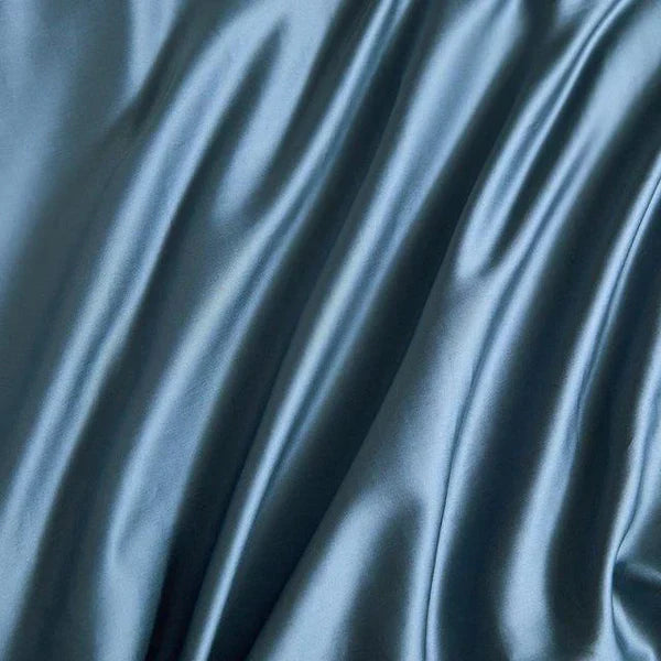 Elegant Satin Bedding Set for a Dream Bedroom