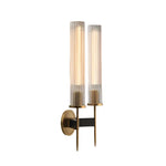 Elegante Wandleuchte mit strukturiertem Glas und Messingakzenten