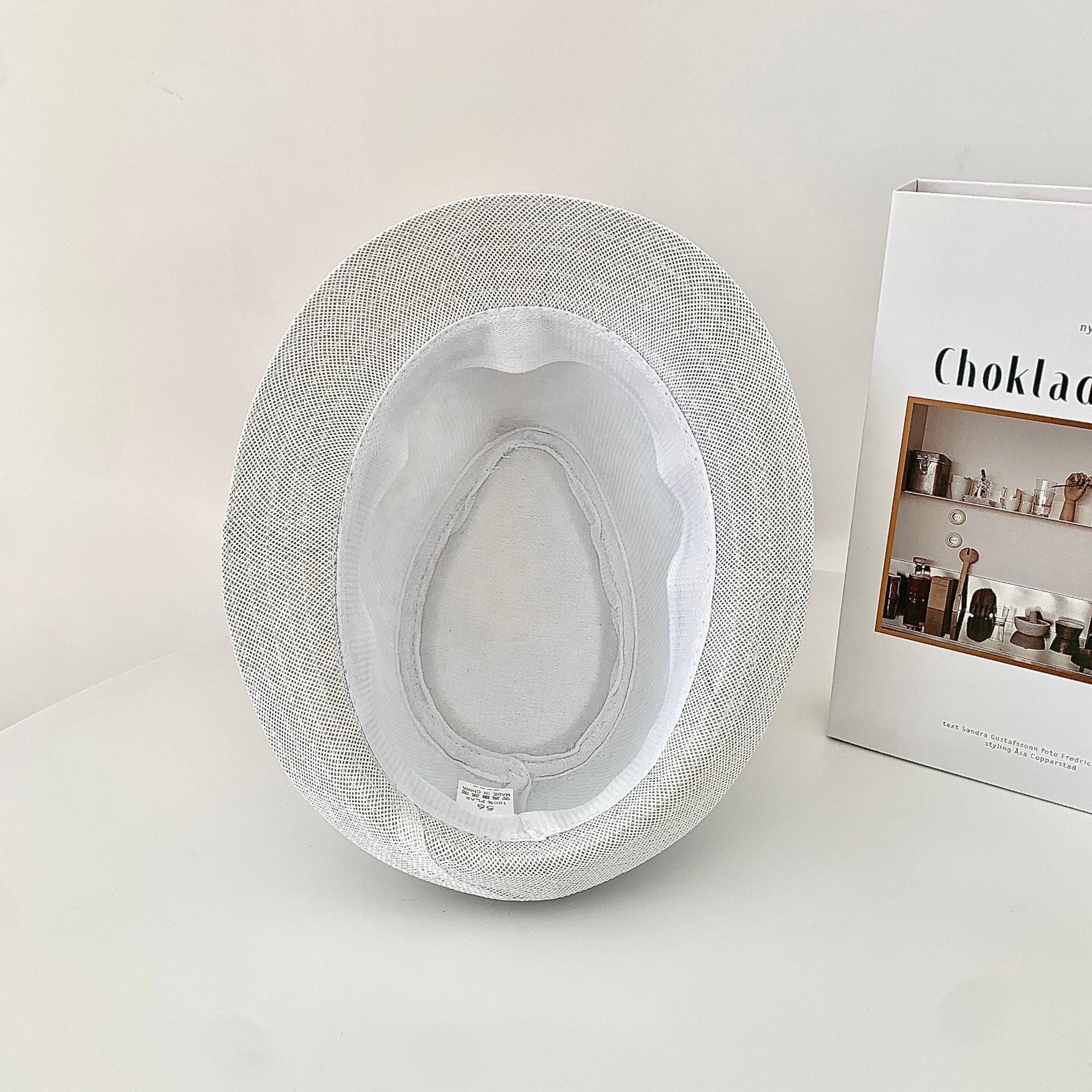 Elegant Linen Hat with Wide Brim for Stylish Occasions