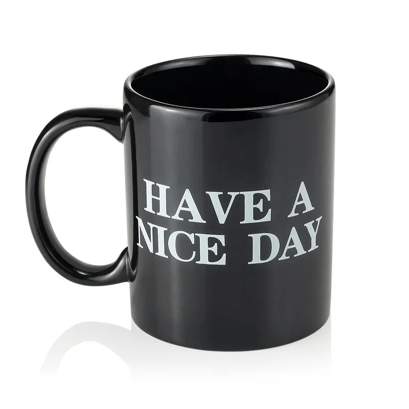 Kaffeebecher mit Mittelfinger – Lustiger Geschenkbecher "Schönen Tag
