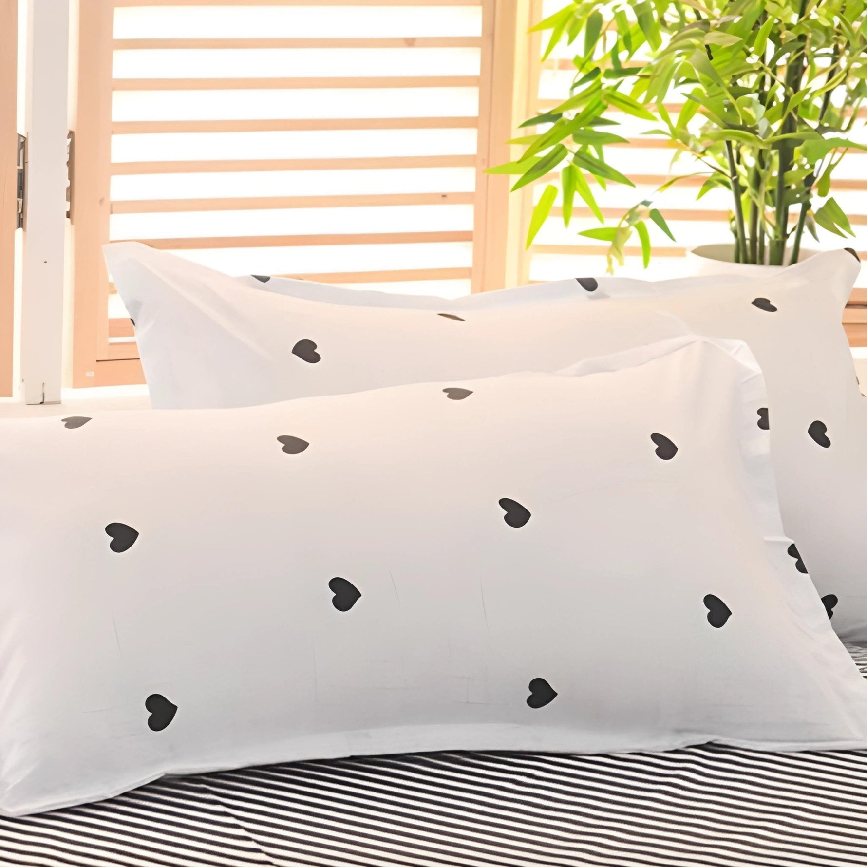Stylish Duvet Cover Set for Romantic Nights - Heart Design