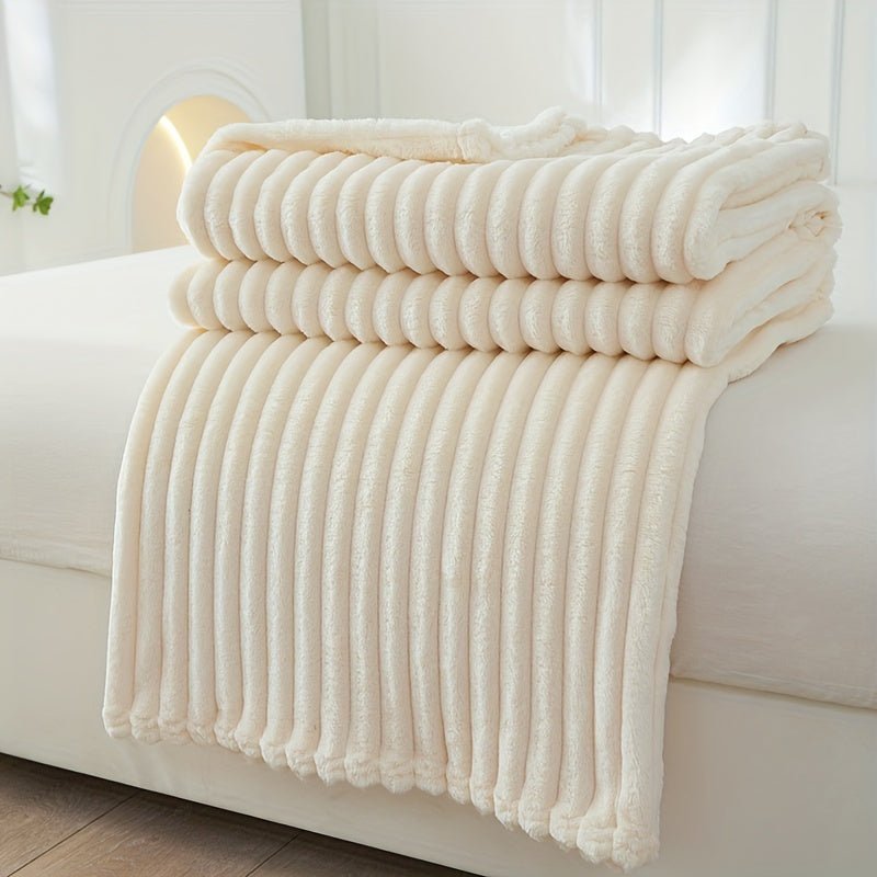 CozyCloud - Fluffy Sofa Blanket for Moments of Well-being