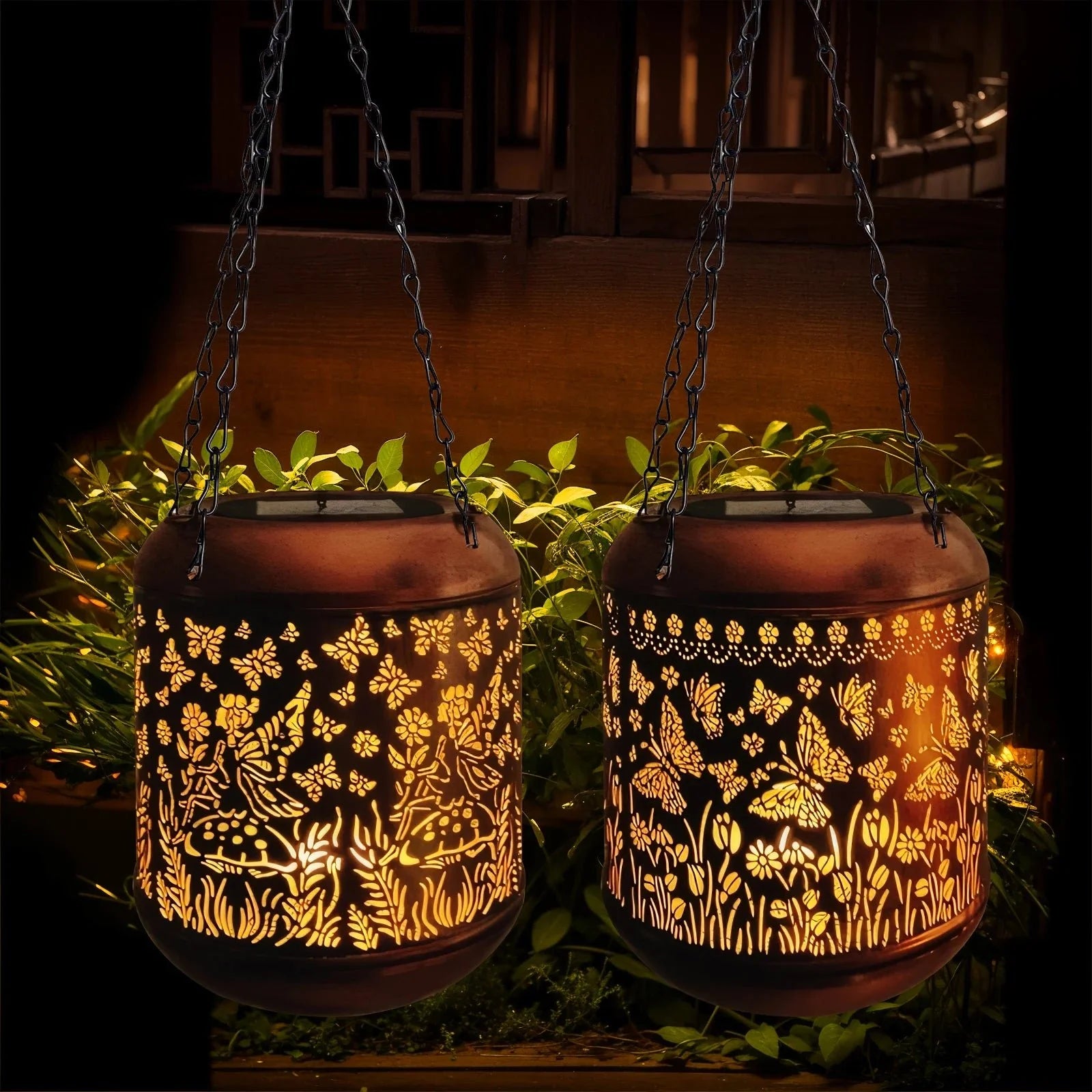 Stylish Solar Garden Light with IP65 Protection for All Weather Conditions