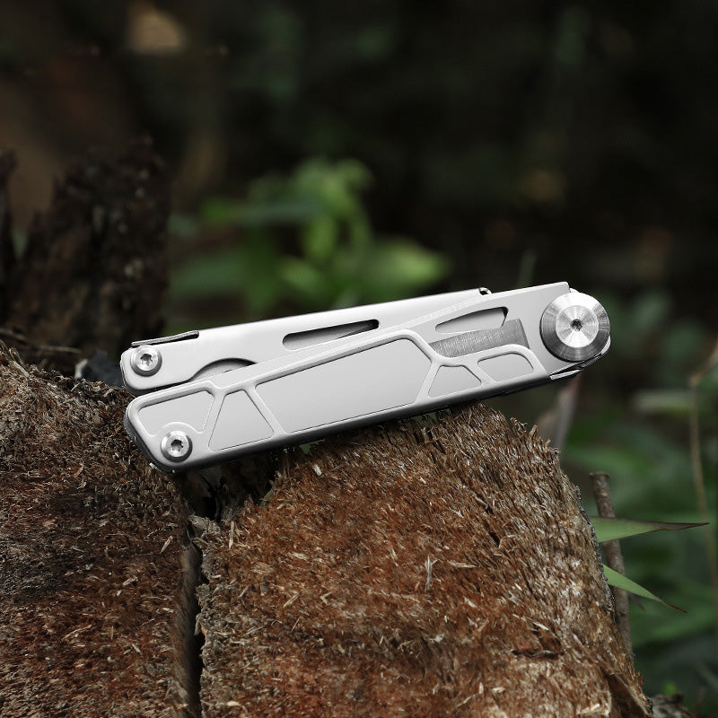 Alleskönner | Multifunktionales Messer für Outdoor-Abenteuer