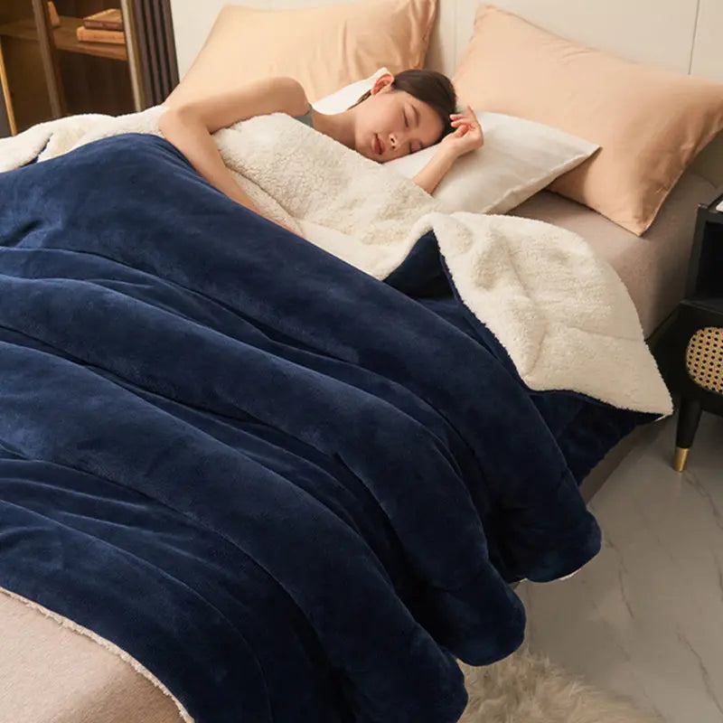 Umkehrbare Decke – Samt & Schafswolle für jede Jahreszeit