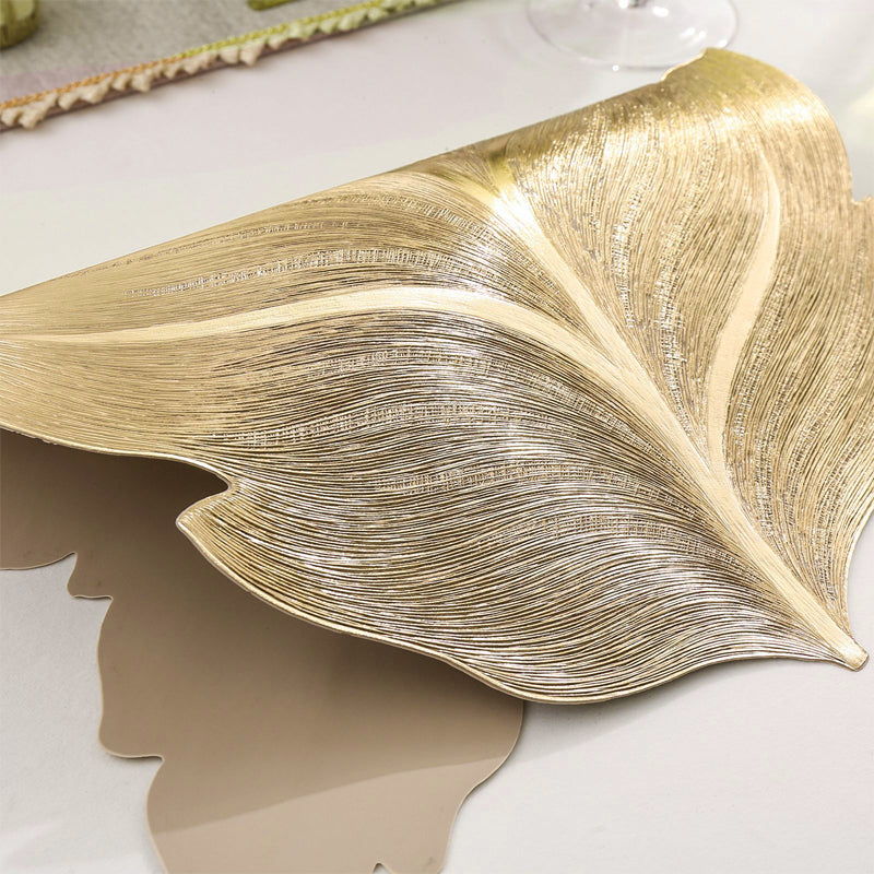Luxuriöse Tischunterlage aus PVC mit 3D-Goldblatt-Design