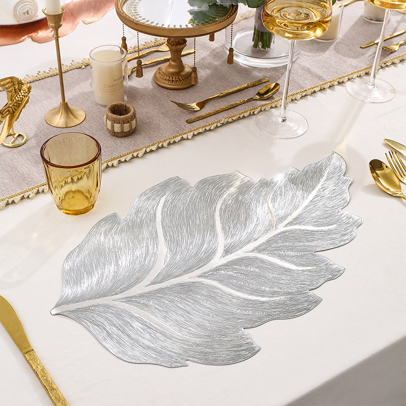 Luxuriöse Tischunterlage aus PVC mit 3D-Goldblatt-Design