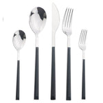 Elegantes Edelstahlbesteckset mit Holz-Marmor-Griff