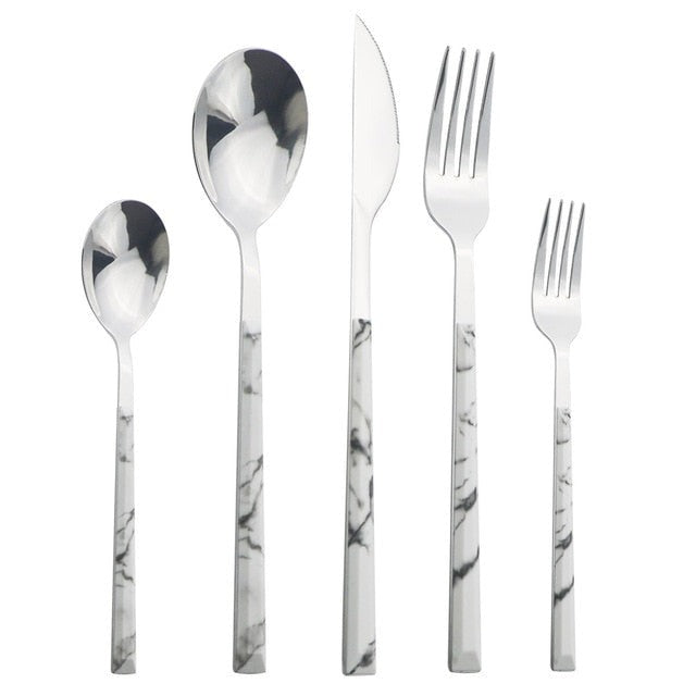 Elegantes Edelstahlbesteckset mit Holz-Marmor-Griff