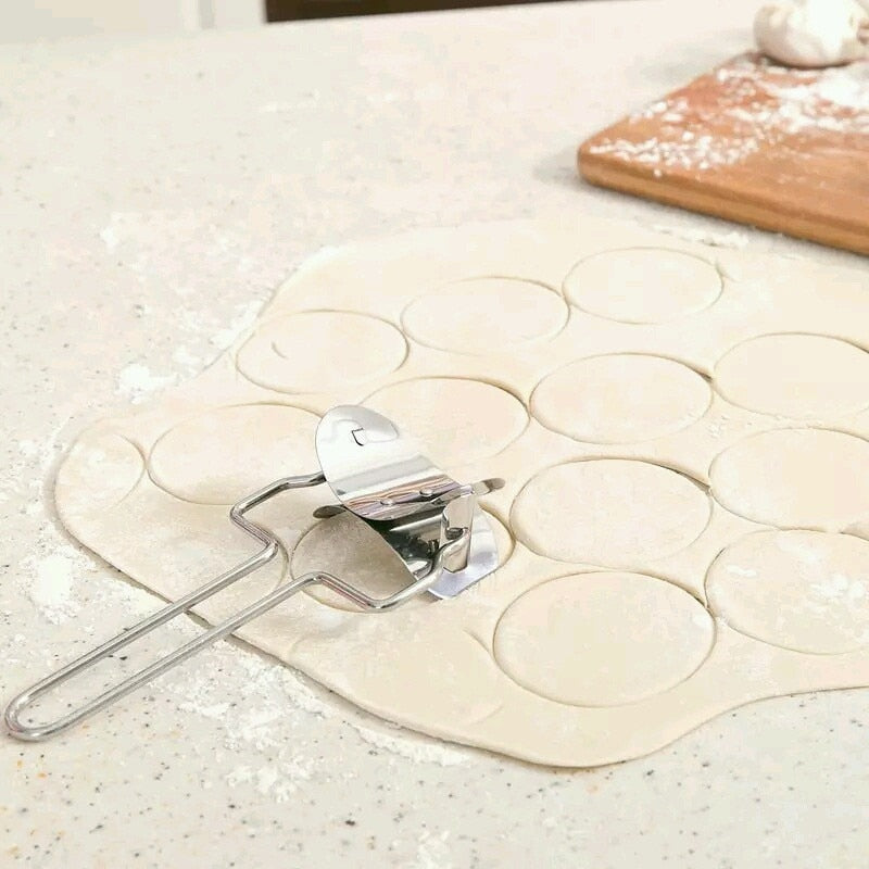 Praktischer Edelstahl Ravioli Maker – Perfekte Teigtaschen leicht gemacht