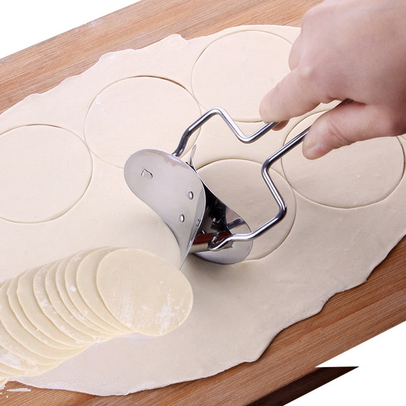 Praktischer Edelstahl Ravioli Maker – Perfekte Teigtaschen leicht gemacht