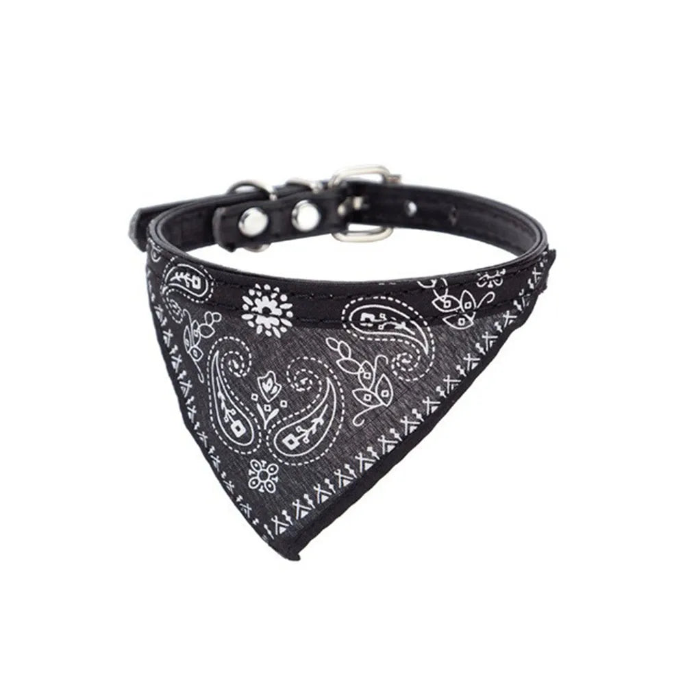 Feline Fashion Bandana Collar - Trendy Pet Accessory