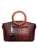 Elegant leather bag with practical shoulder strap