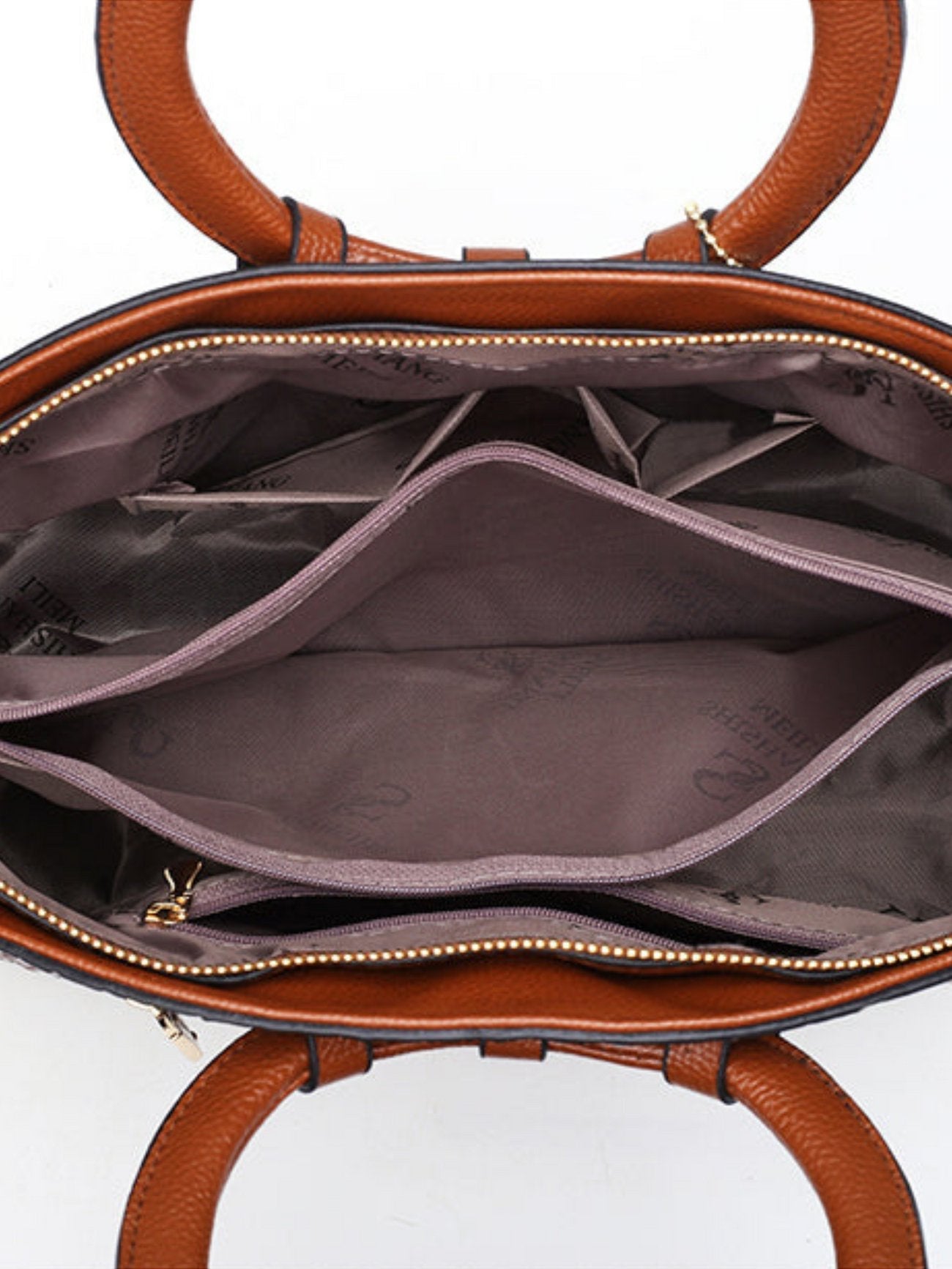 Elegant leather bag with practical shoulder strap